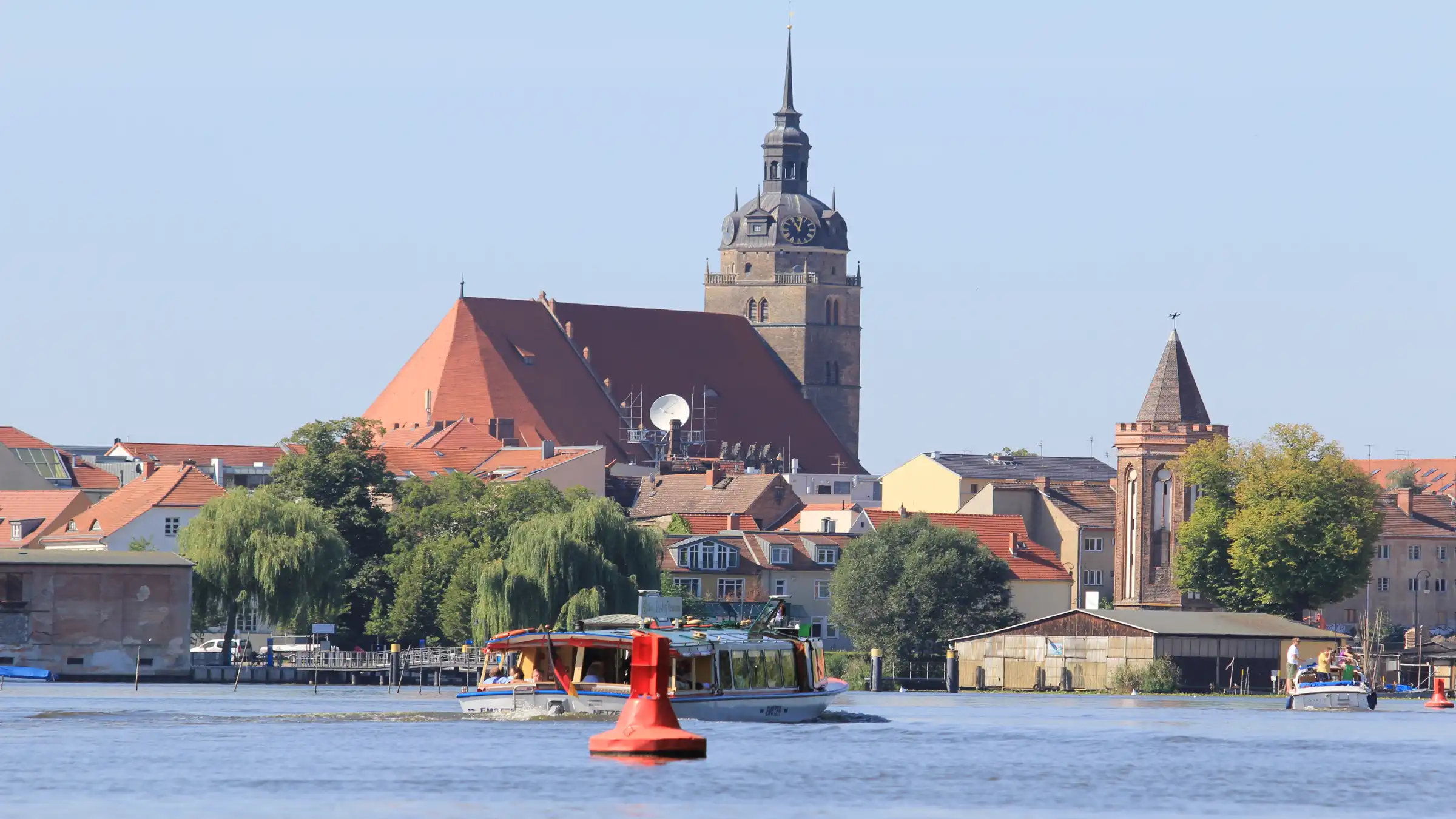 Hausboot Mieten in Brandenburg an der Havel und Schwerin